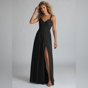 AZAZIE AZIZA
Black A-Line V-Neck Pleated Chiffon Dress